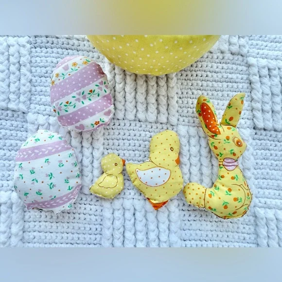 Vintage Handmade Fabric Plush Easter Basket with Bunny, chick and eggs - Picture 9 of 15